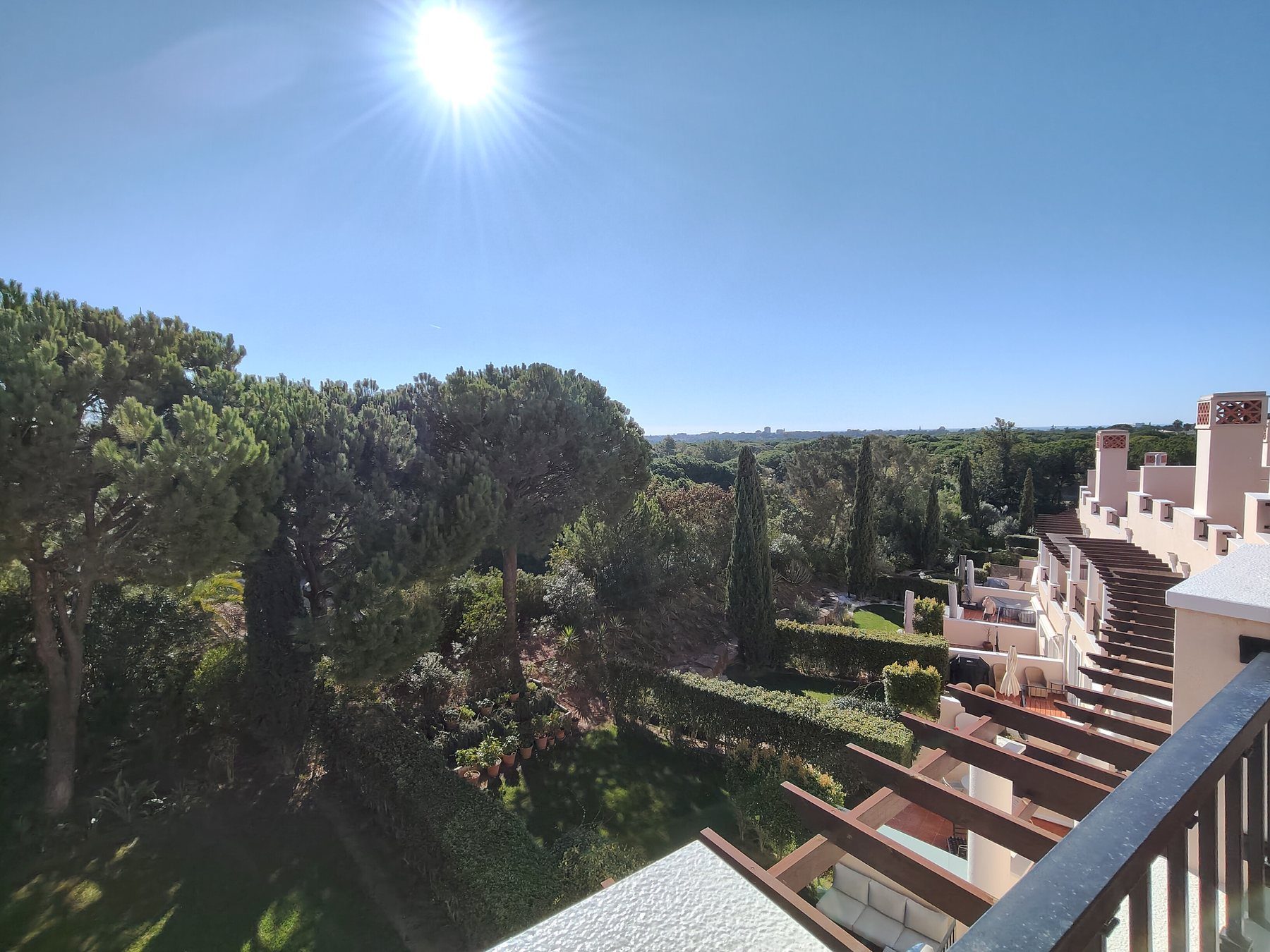 Palmyra, Vila Sol — panoramic rooftop terrace view