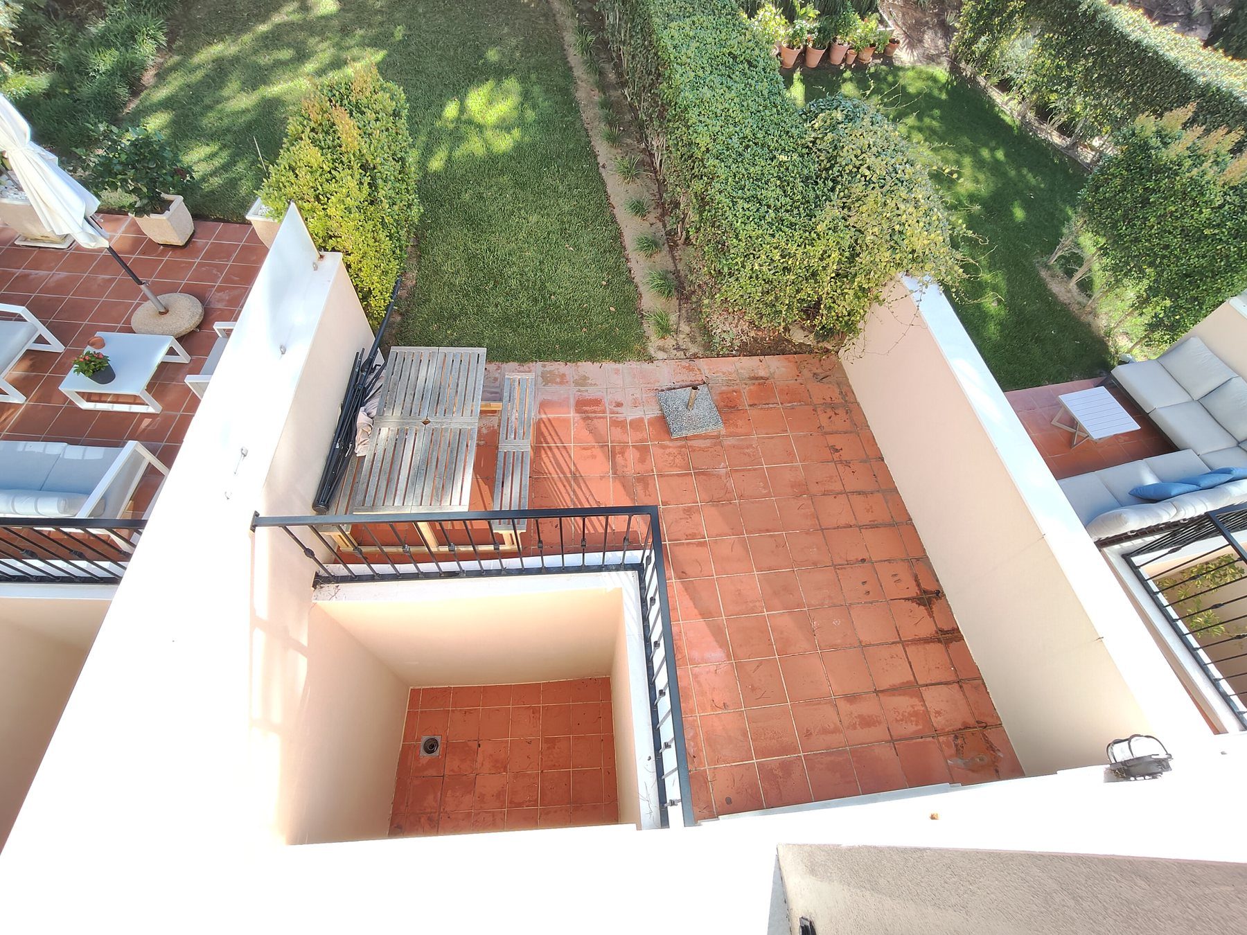 Palmyra, Vila Sol — terrace and communal gardens