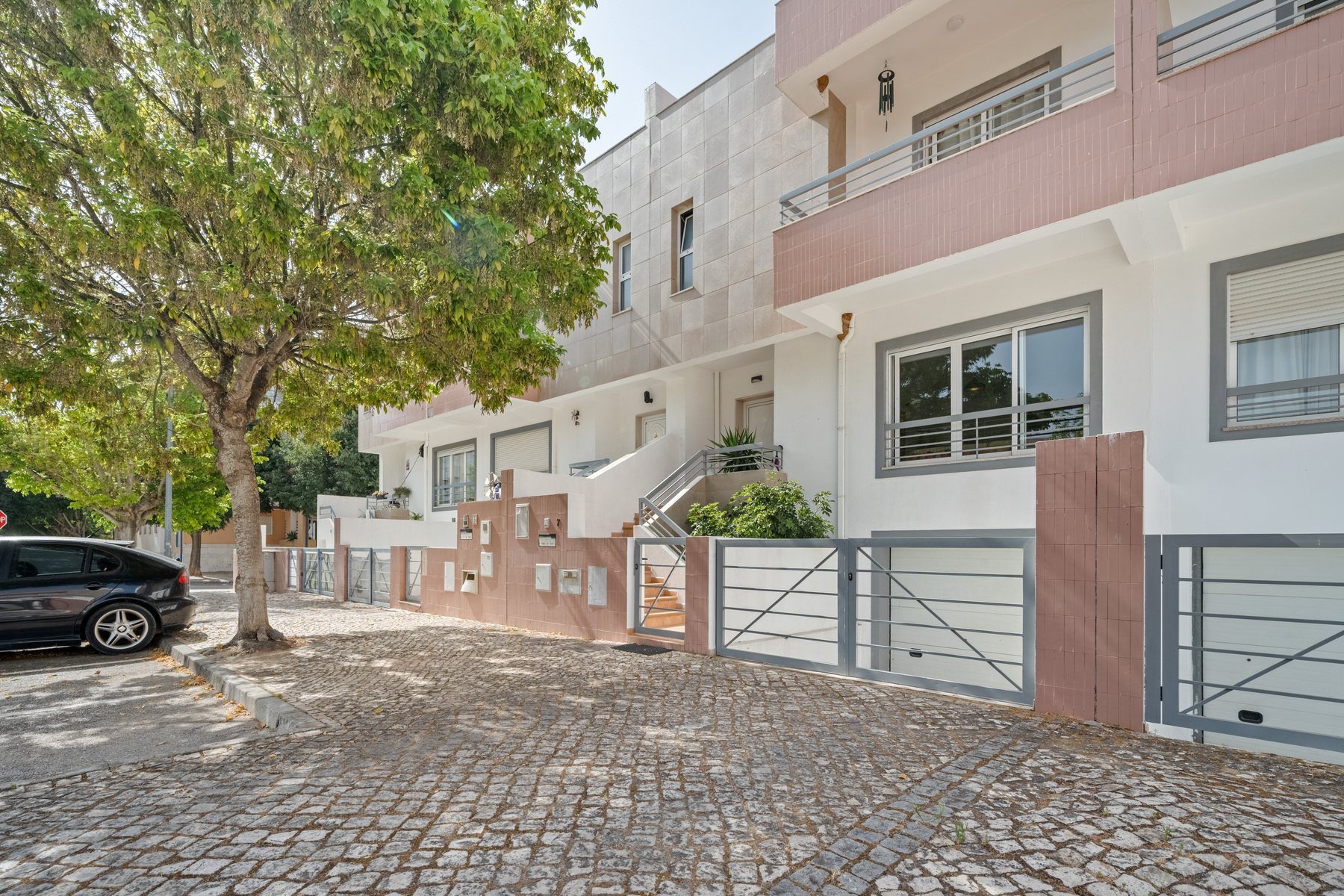 Tavira townhouse — the house from the street